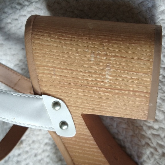 Universal Thread April White Faux Wood Block Heel Sandals - Picture 12 of 16